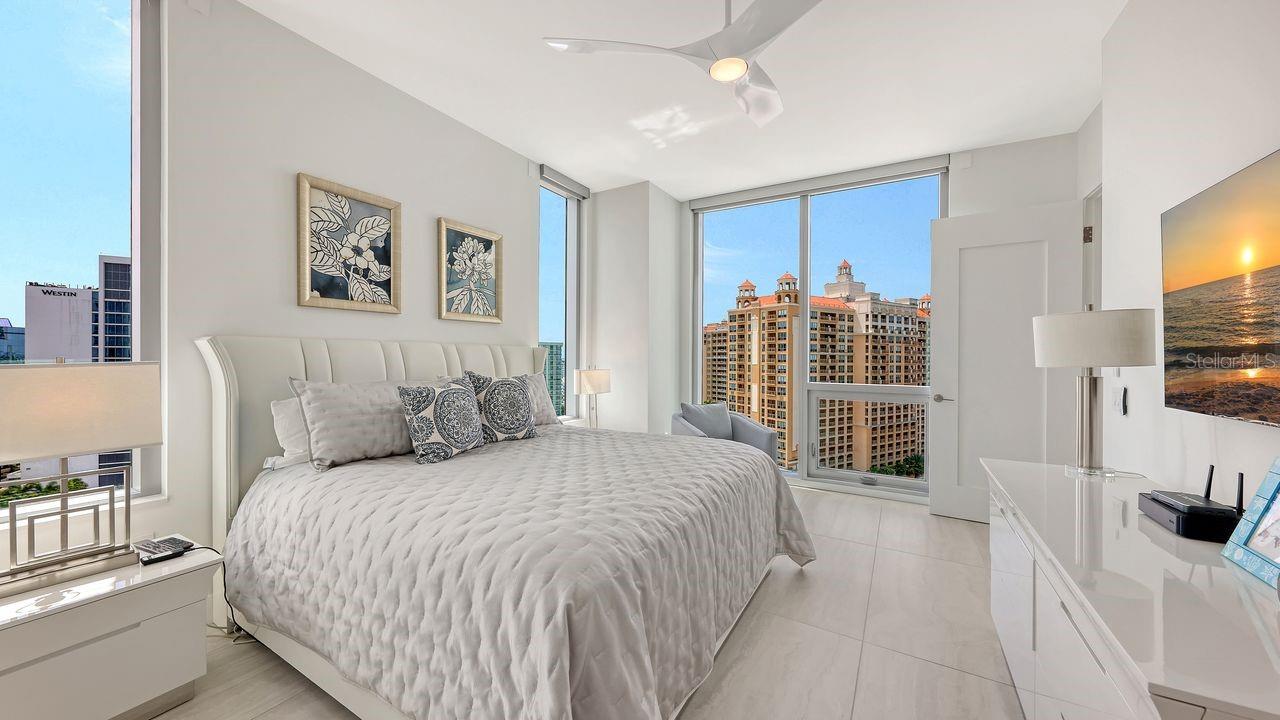 Image 29 of 49 For 301 Quay Commons  1210