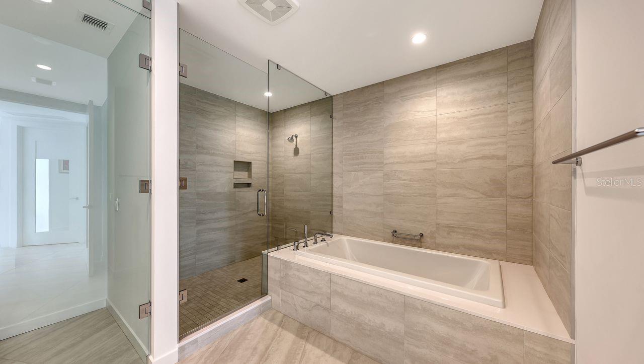 Image 32 of 49 For 301 Quay Commons  1210