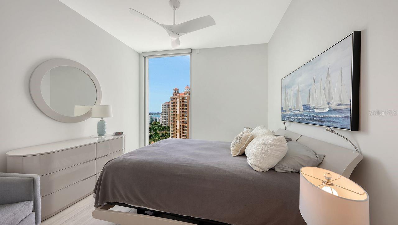 Image 36 of 49 For 301 Quay Commons  1210