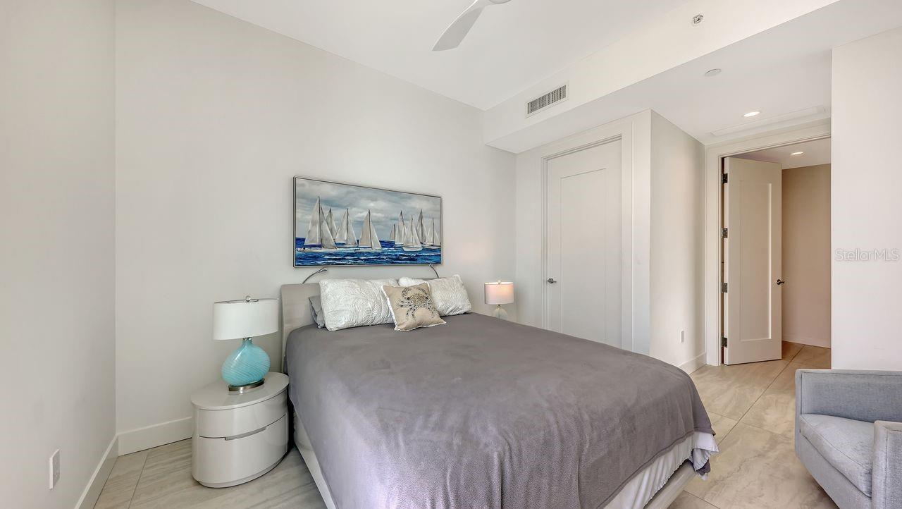 Image 37 of 49 For 301 Quay Commons  1210