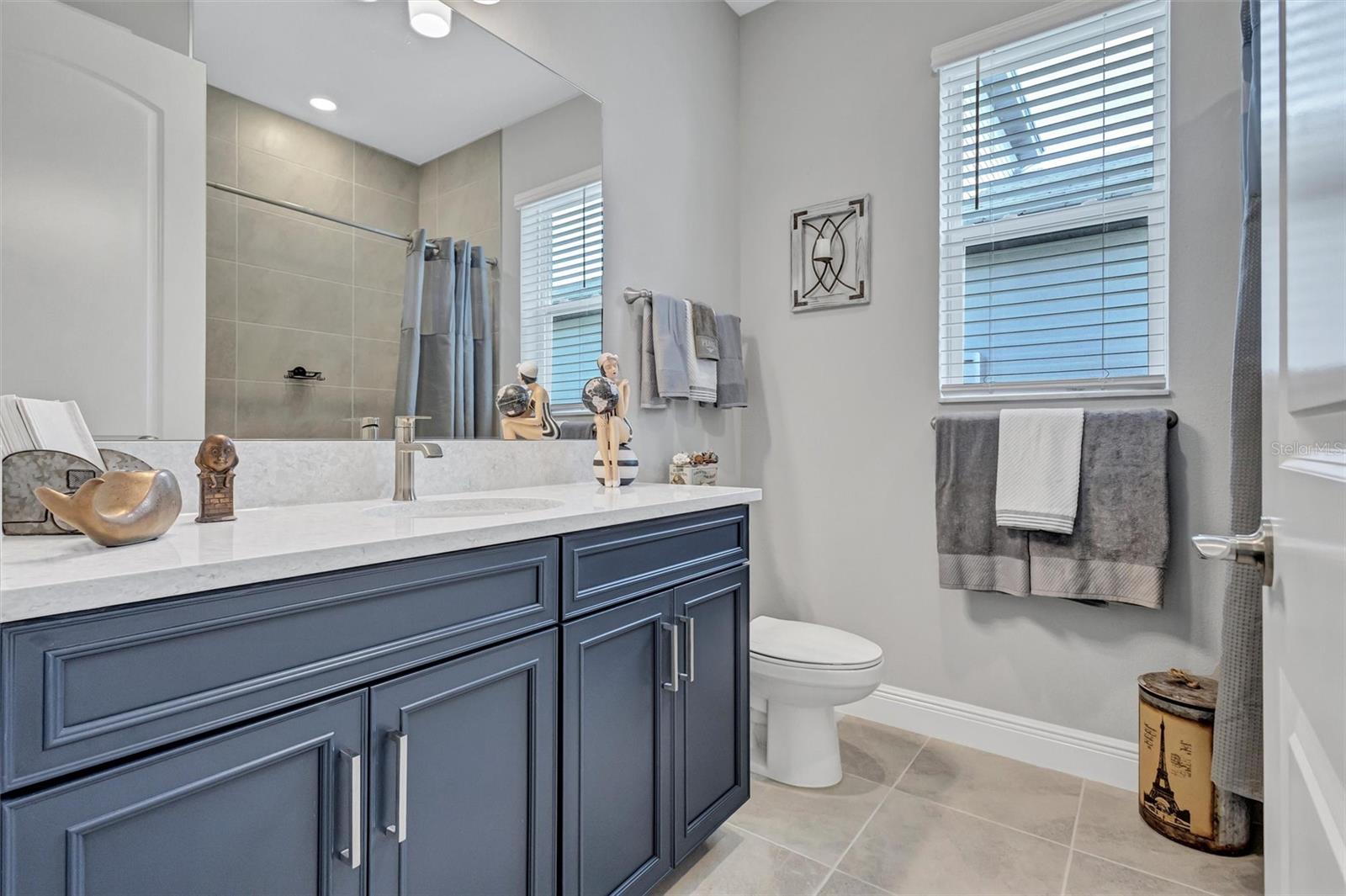 Image 24 of 65 For 17241 Savory Mist Circle