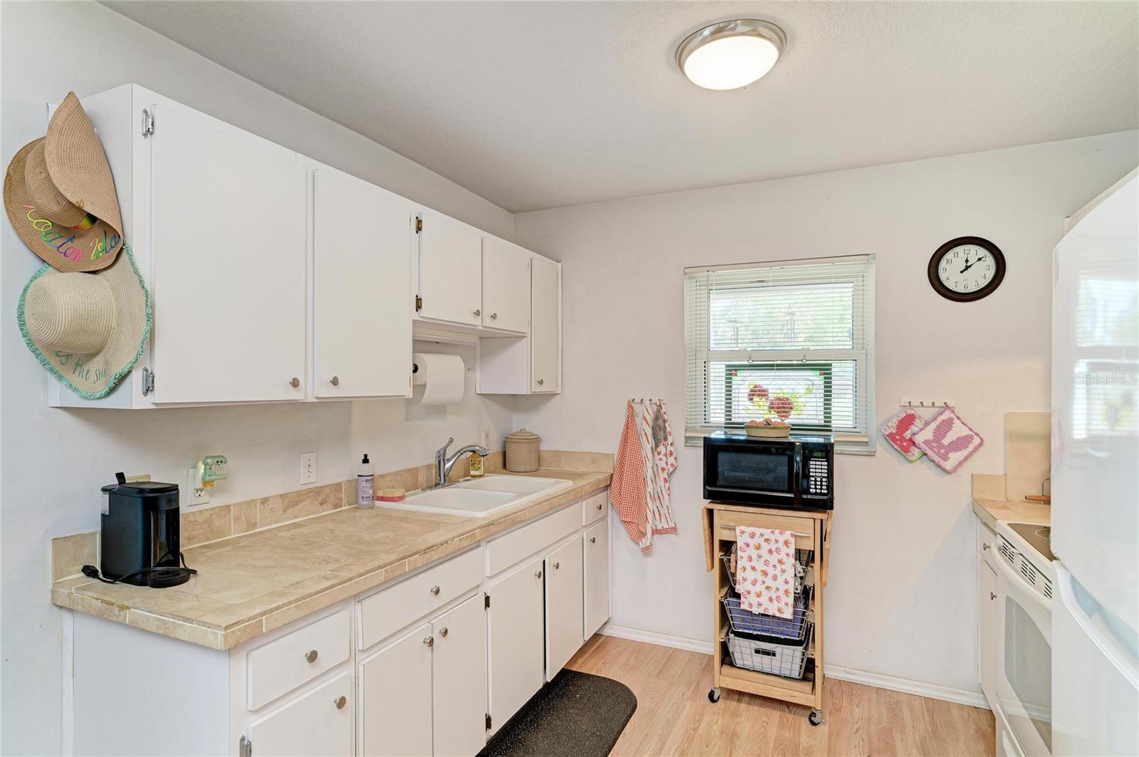 Image 11 of 25 For 2713 11th Avenue W