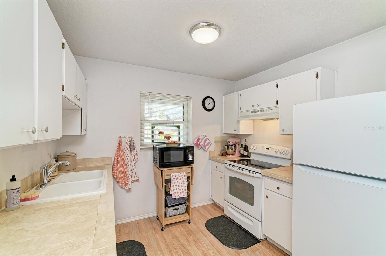 Image 12 of 25 For 2713 11th Avenue W