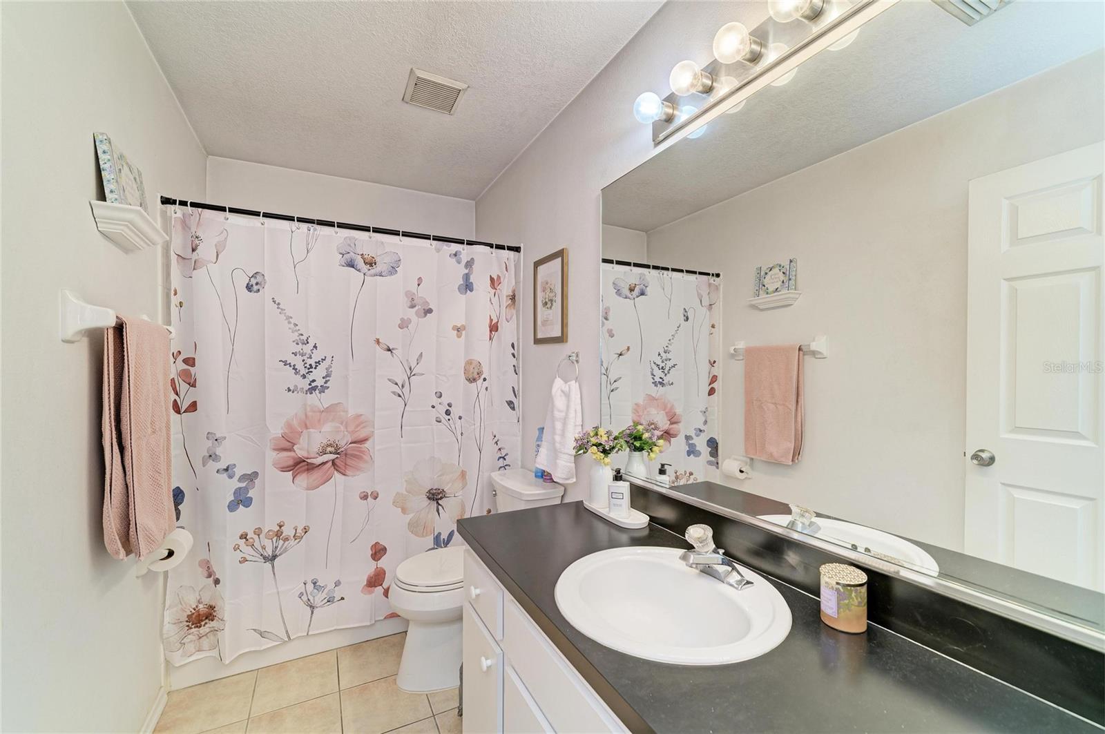 Image 20 of 25 For 2713 11th Avenue W