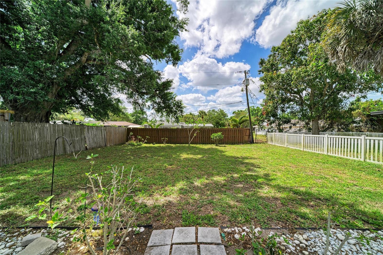 Image 24 of 25 For 2713 11th Avenue W