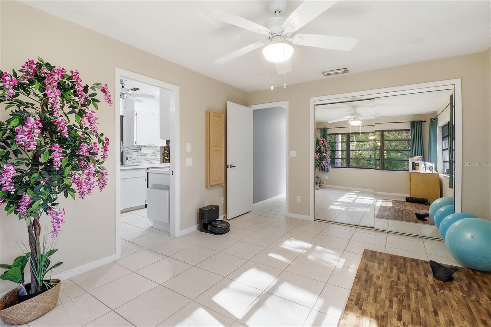 Image 26 of 43 For 59 Cypress Boulevard W