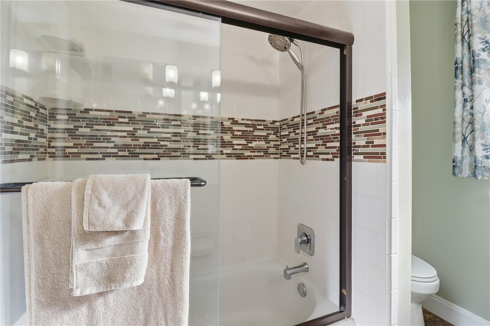 Image 28 of 43 For 59 Cypress Boulevard W