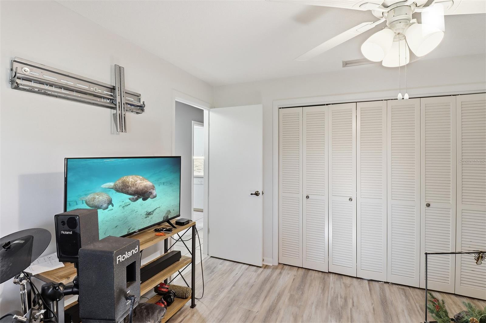 Image 30 of 43 For 59 Cypress Boulevard W