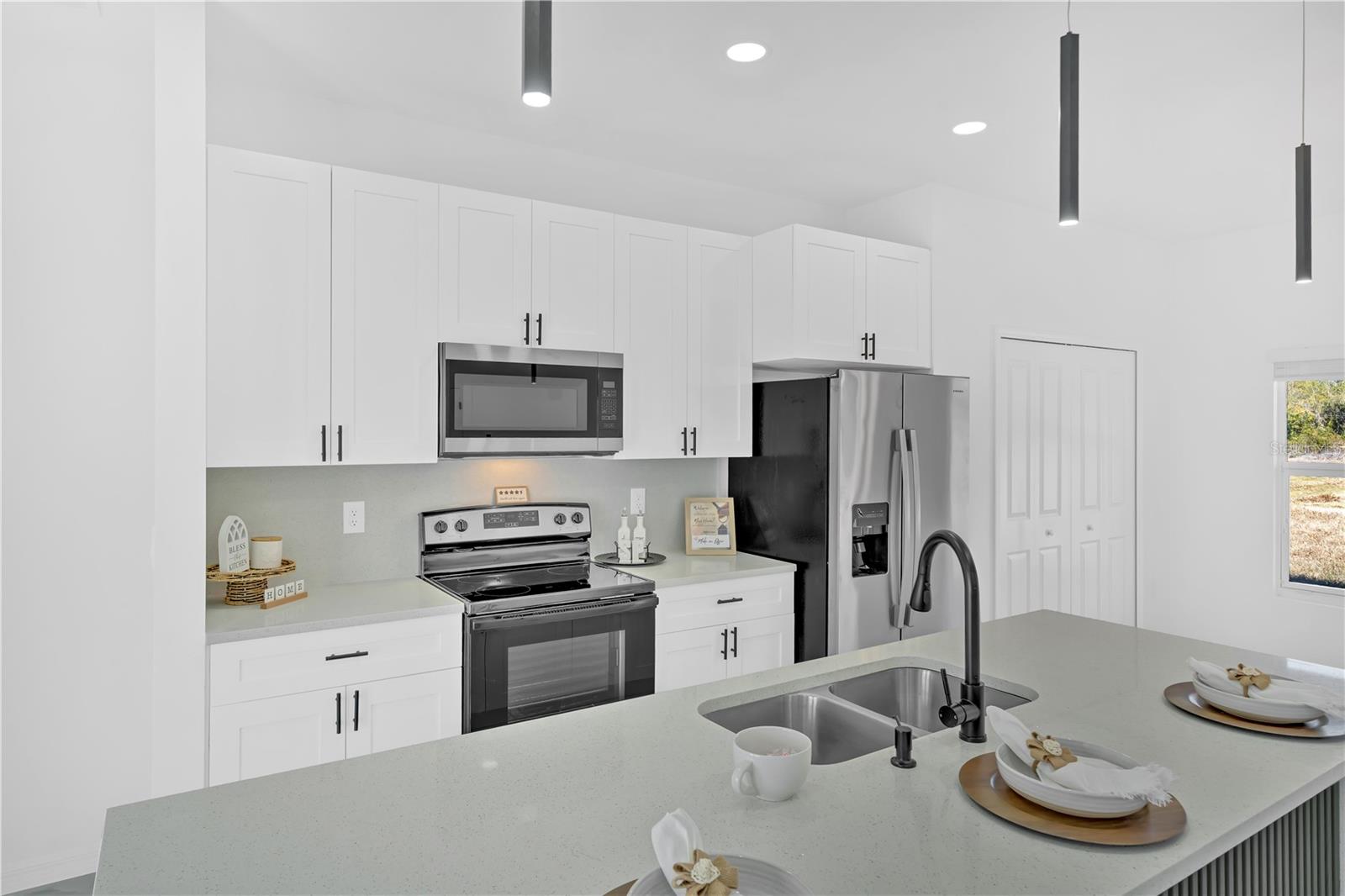 Image 20 of 46 For 30353 Beech Rd Road