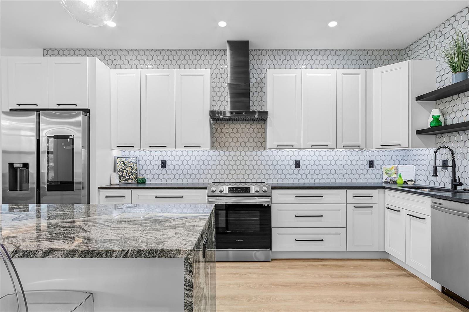 Image 11 of 33 For 260 Long Meadow Lane