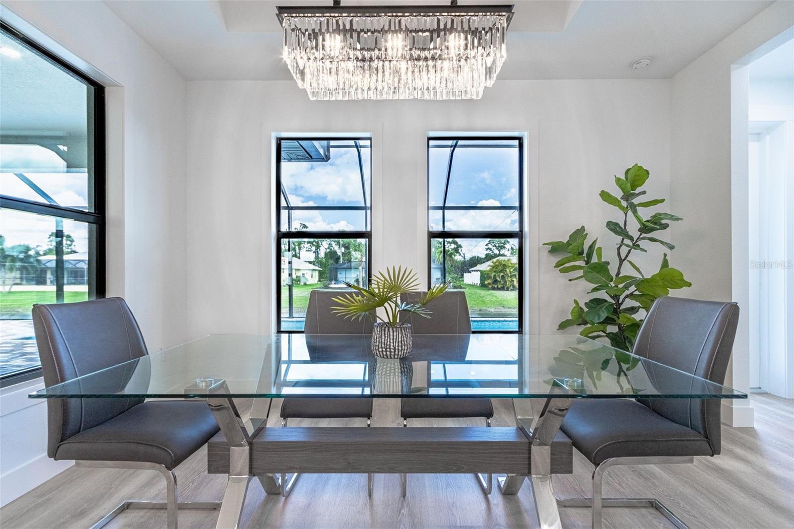 Image 13 of 33 For 260 Long Meadow Lane