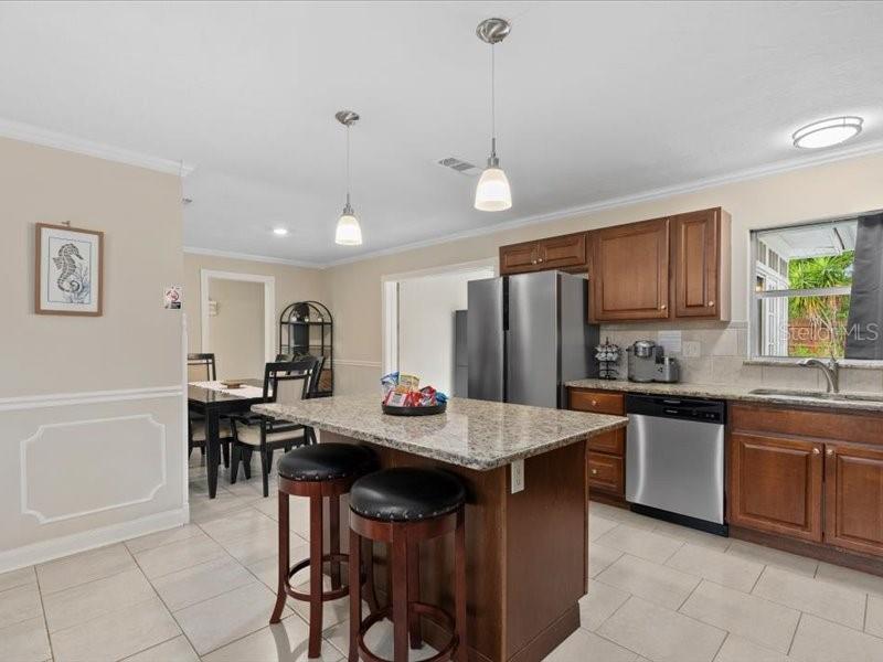 Image 10 of 30 For 2226 Fairfield Avenue