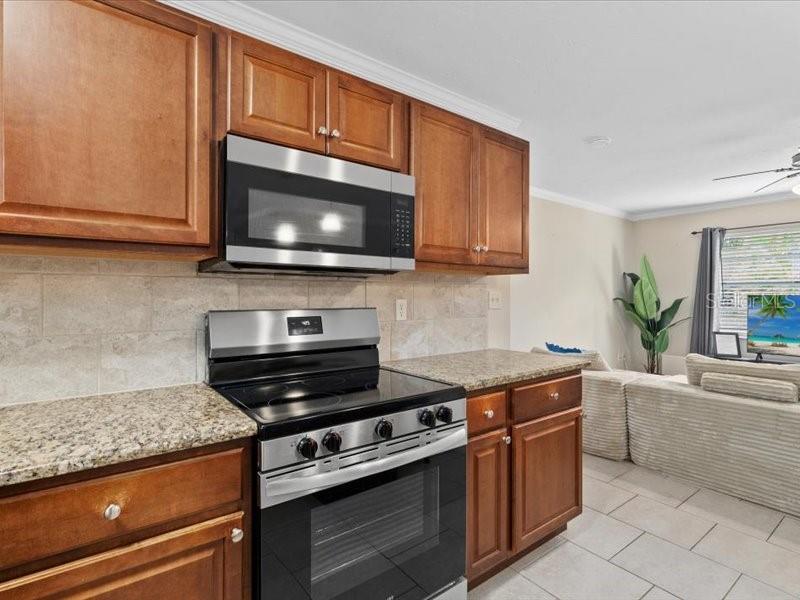 Image 13 of 30 For 2226 Fairfield Avenue