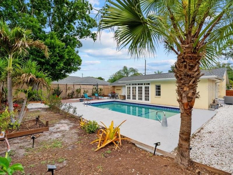 Image 2 of 30 For 2226 Fairfield Avenue