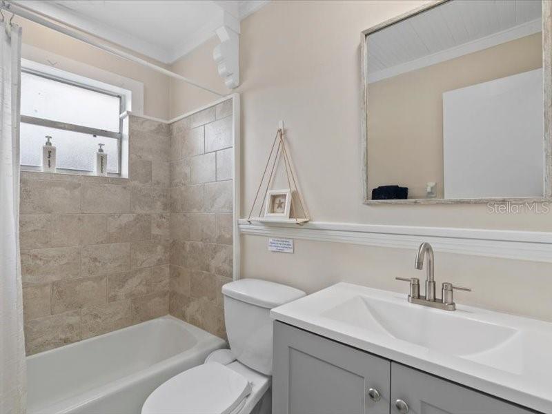 Image 21 of 30 For 2226 Fairfield Avenue