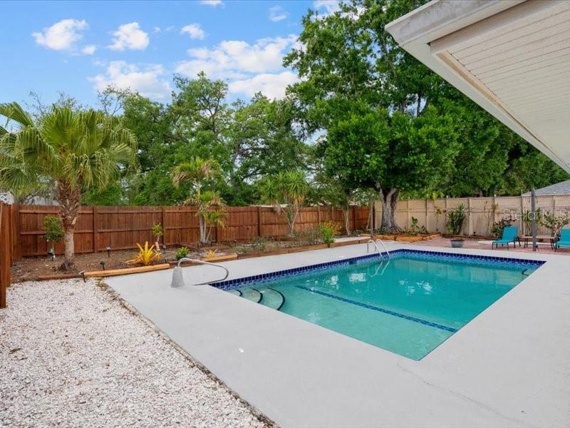 Image 3 of 30 For 2226 Fairfield Avenue