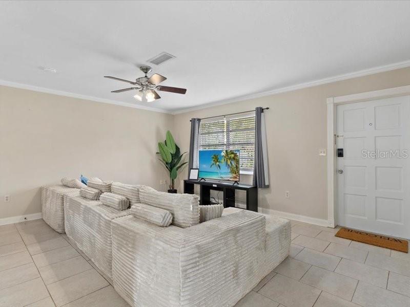 Image 8 of 30 For 2226 Fairfield Avenue