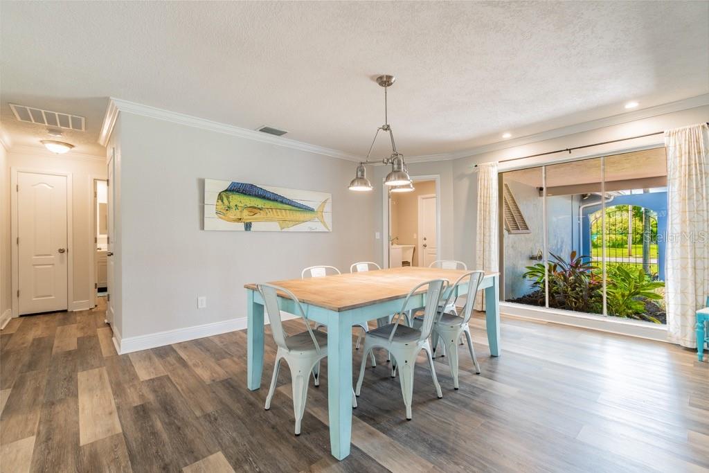 Image 10 of 38 For 1219 Village Green Parkway