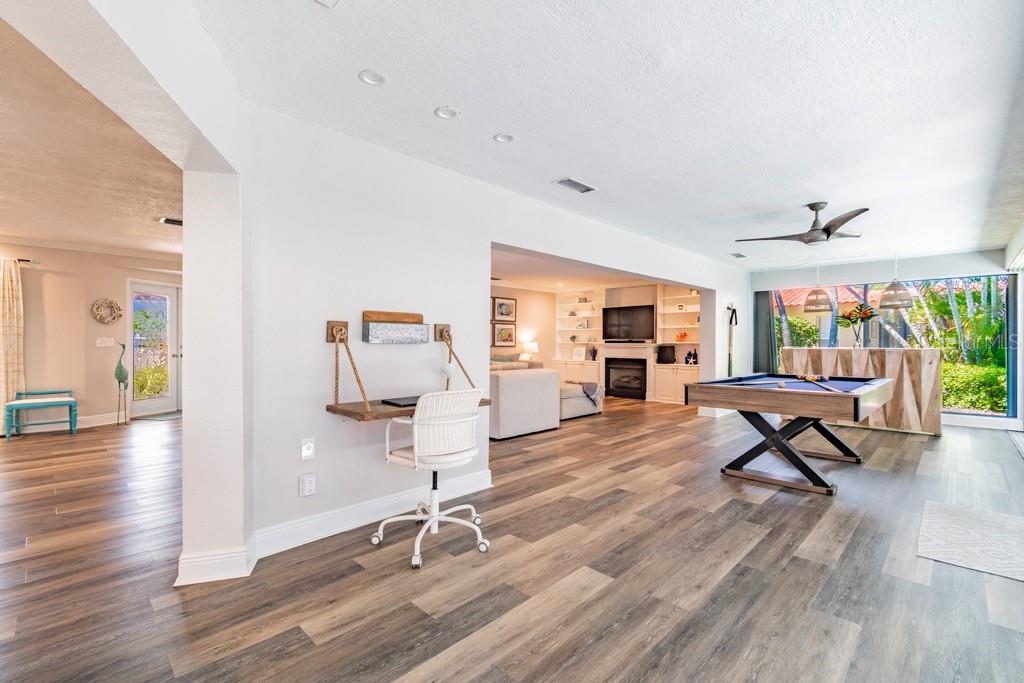 Image 15 of 38 For 1219 Village Green Parkway