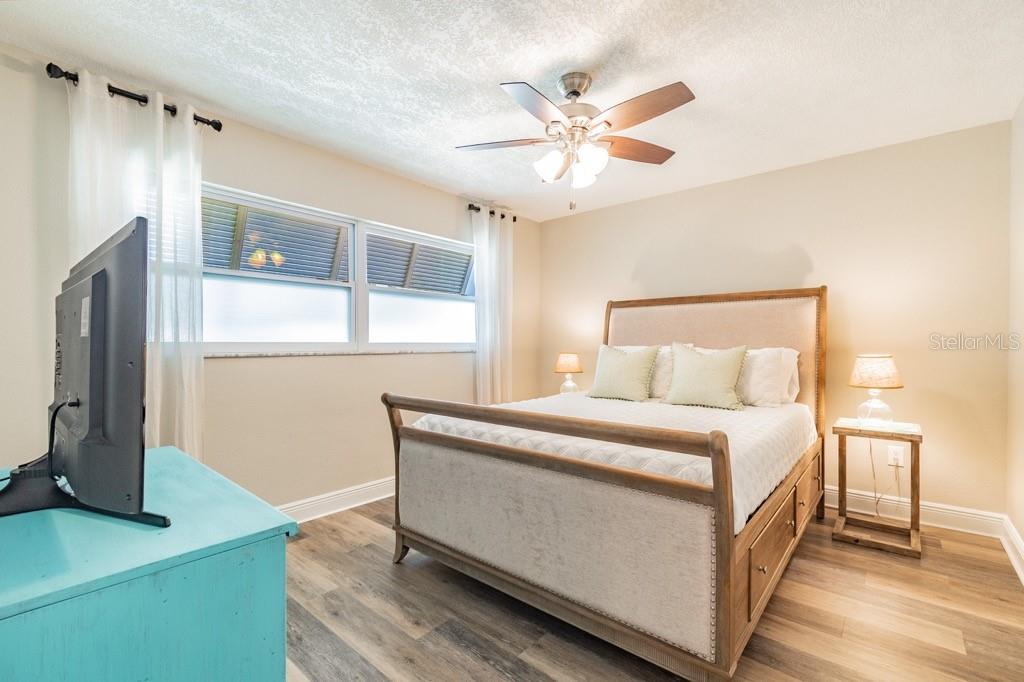 Image 21 of 38 For 1219 Village Green Parkway