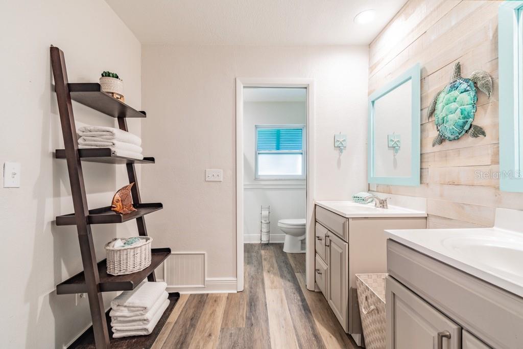 Image 27 of 38 For 1219 Village Green Parkway