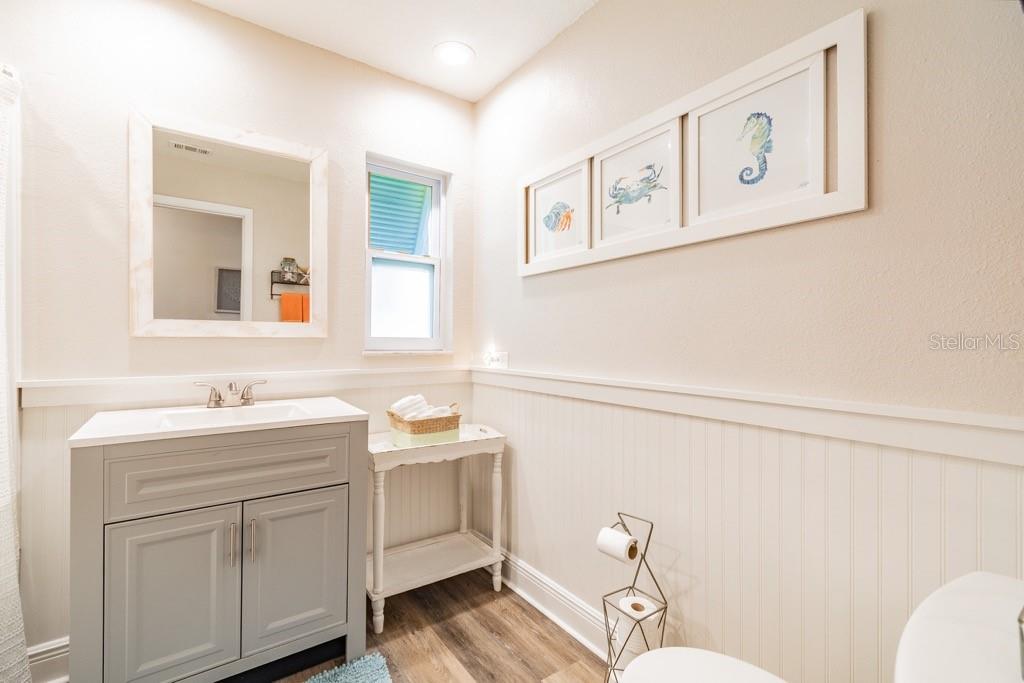 Image 29 of 38 For 1219 Village Green Parkway