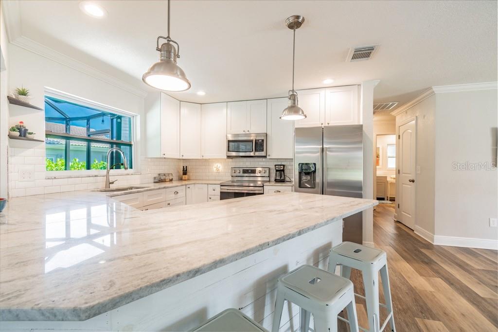 Image 4 of 38 For 1219 Village Green Parkway