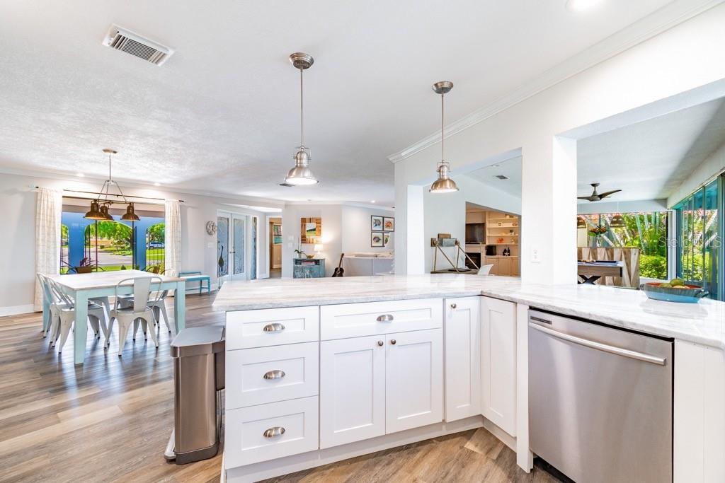 Image 6 of 38 For 1219 Village Green Parkway