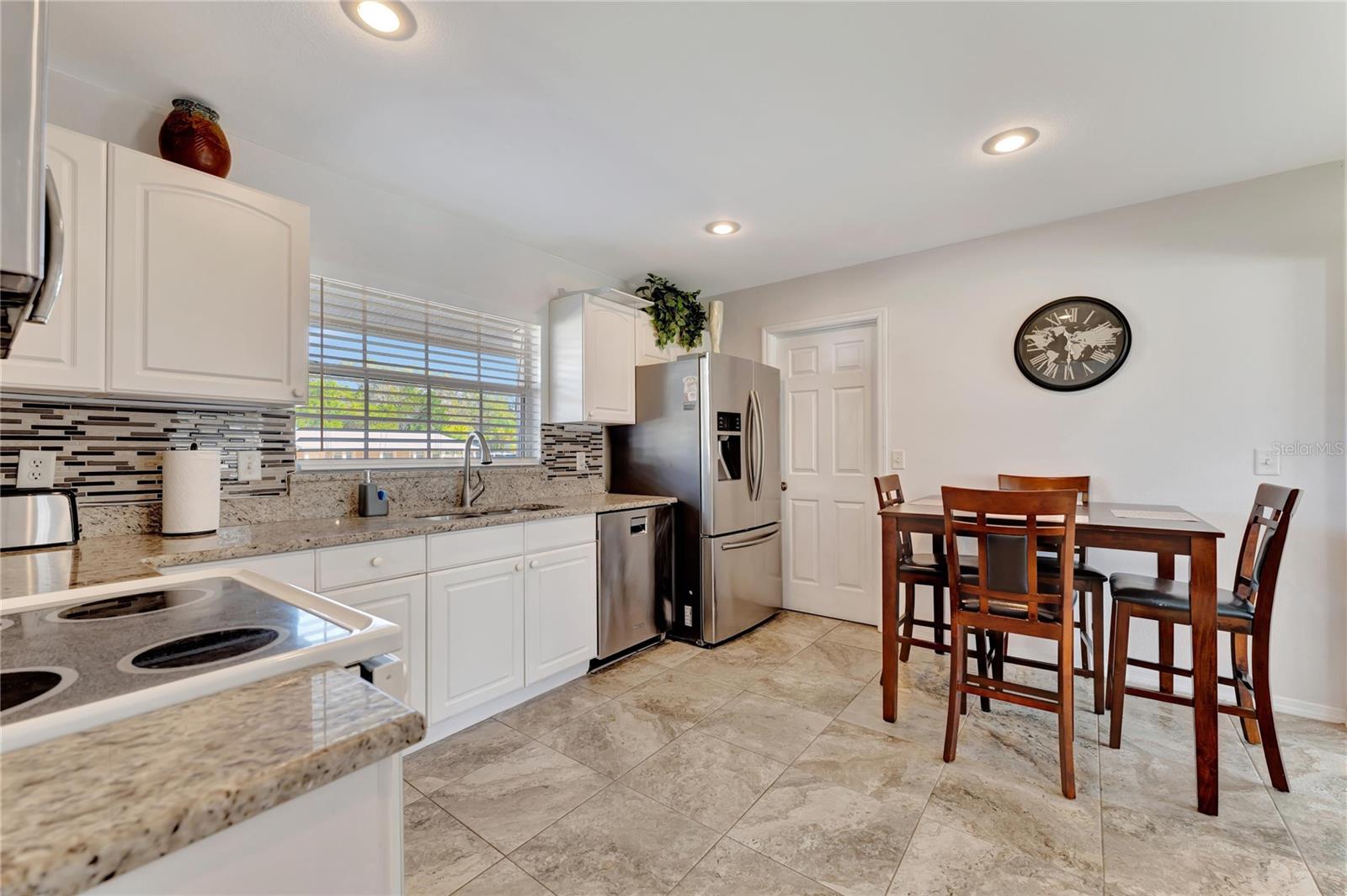 Image 11 of 21 For 2916 Woodcrest Drive Drive