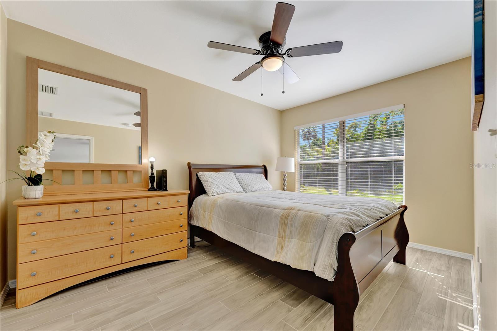 Image 17 of 21 For 2916 Woodcrest Drive Drive