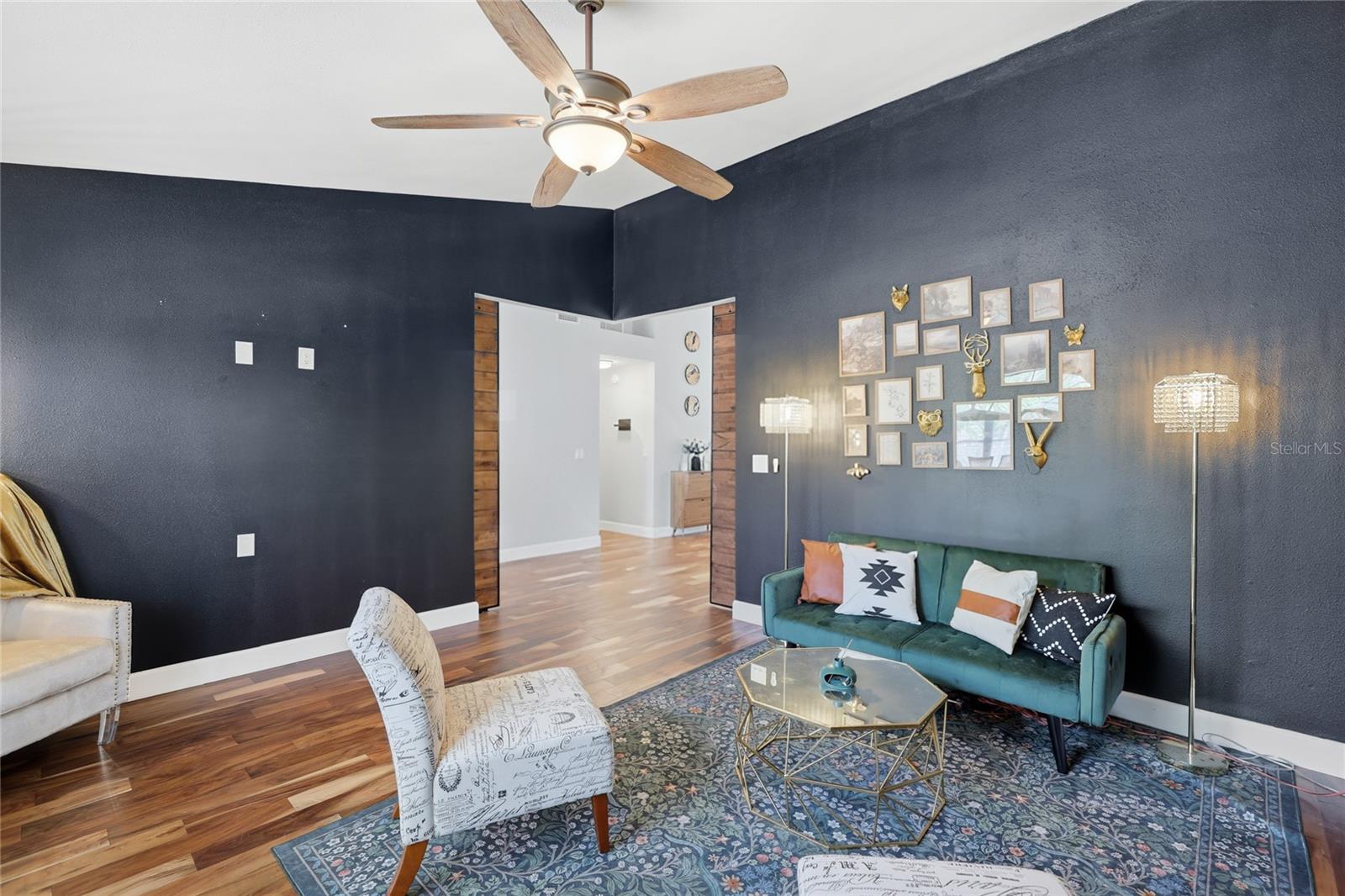 Listing photo id 14 for 10810 Sailbrooke Drive