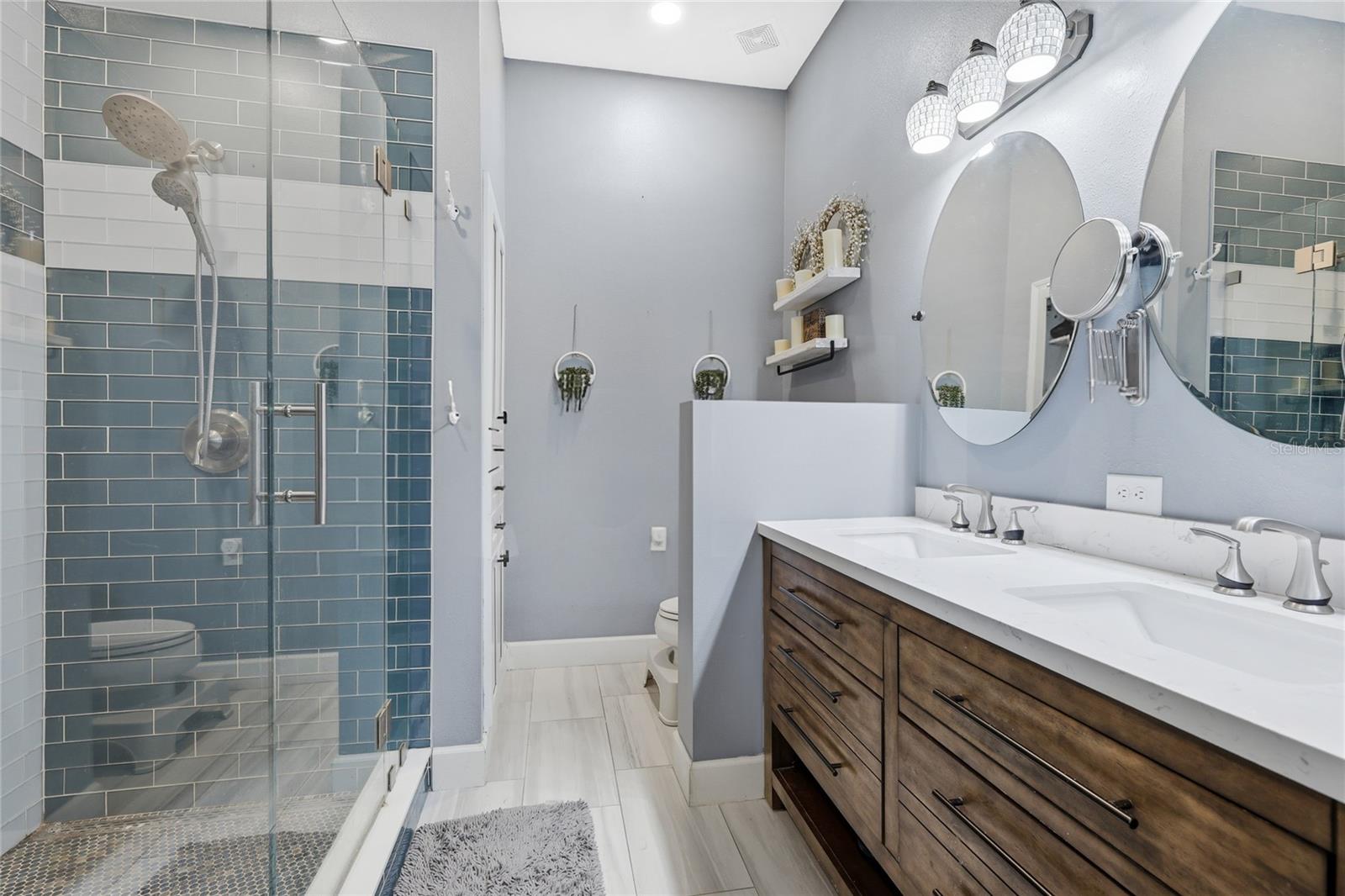 Listing photo id 20 for 10810 Sailbrooke Drive