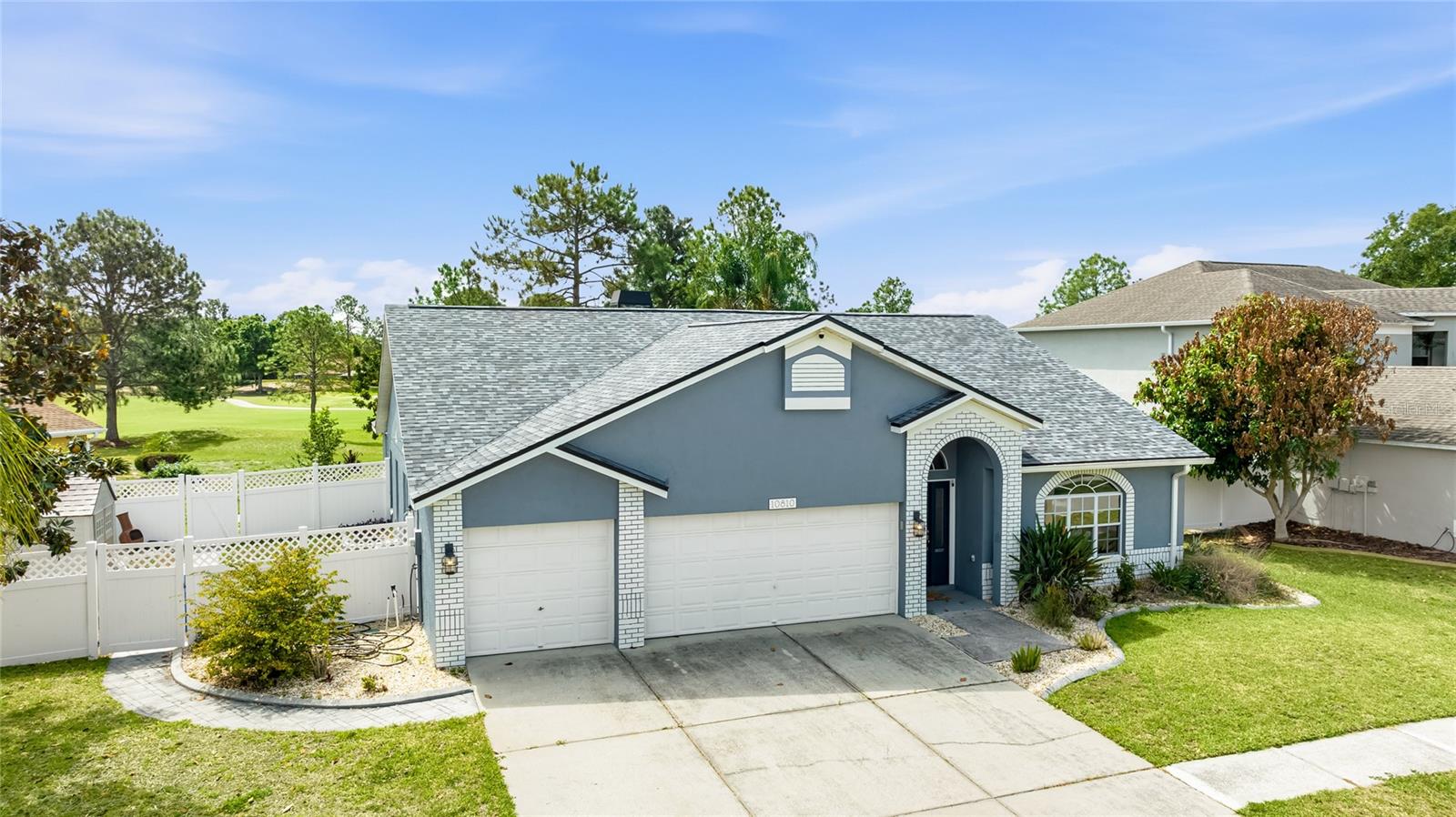 Listing photo id 1 for 10810 Sailbrooke Drive