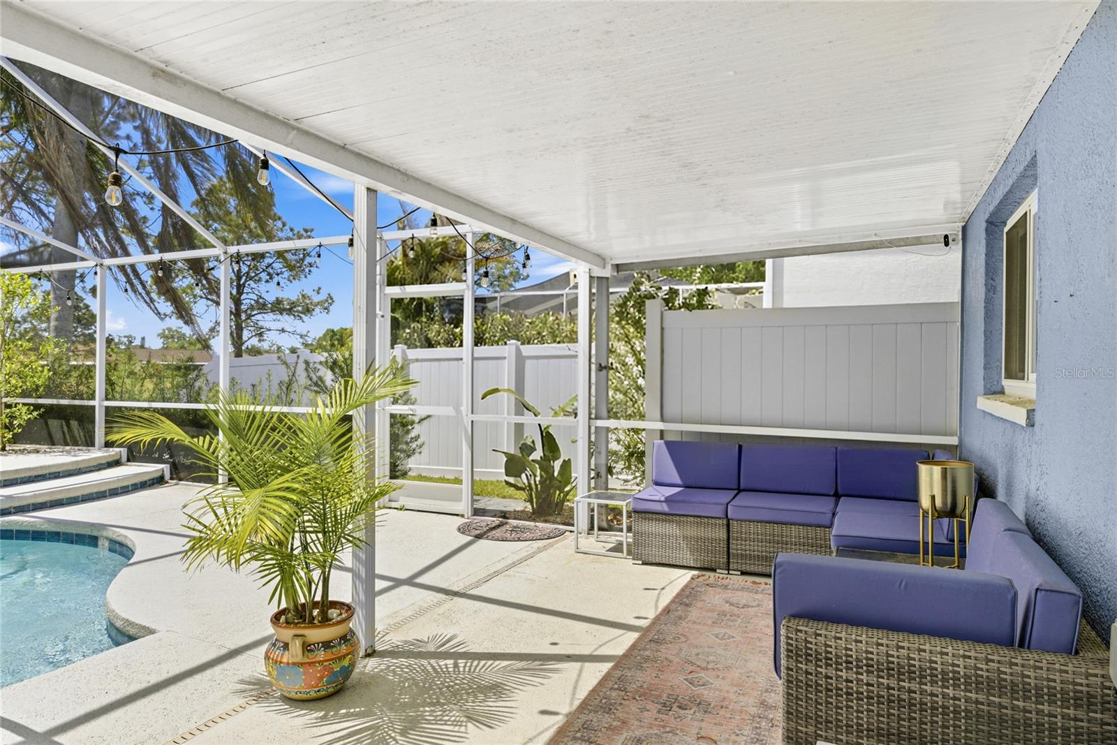 Listing photo id 28 for 10810 Sailbrooke Drive