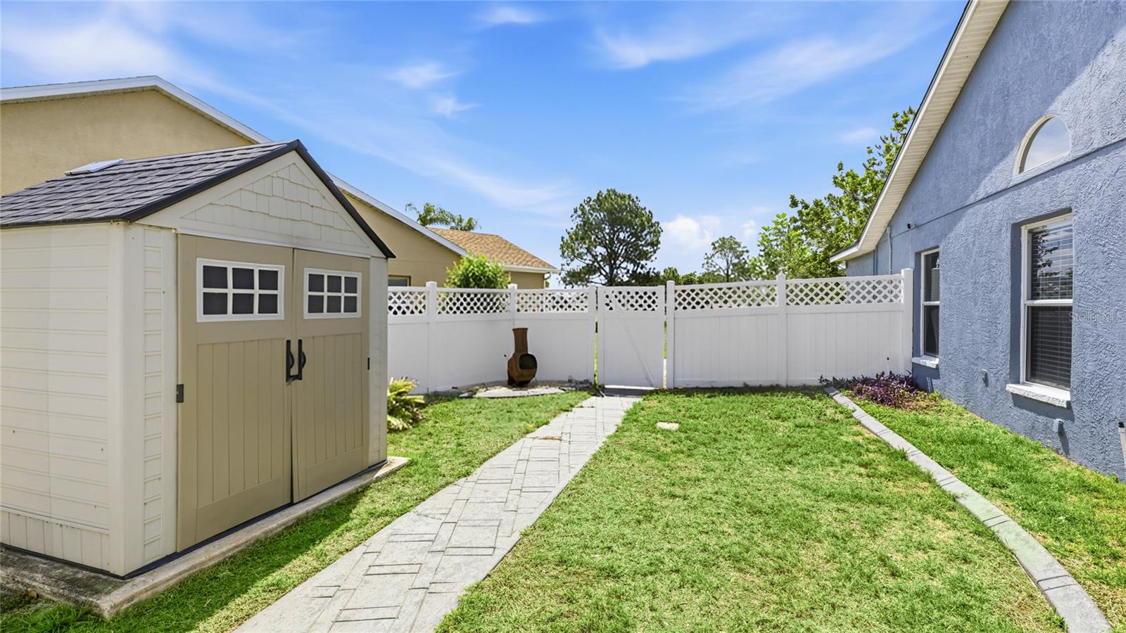 Listing photo id 33 for 10810 Sailbrooke Drive