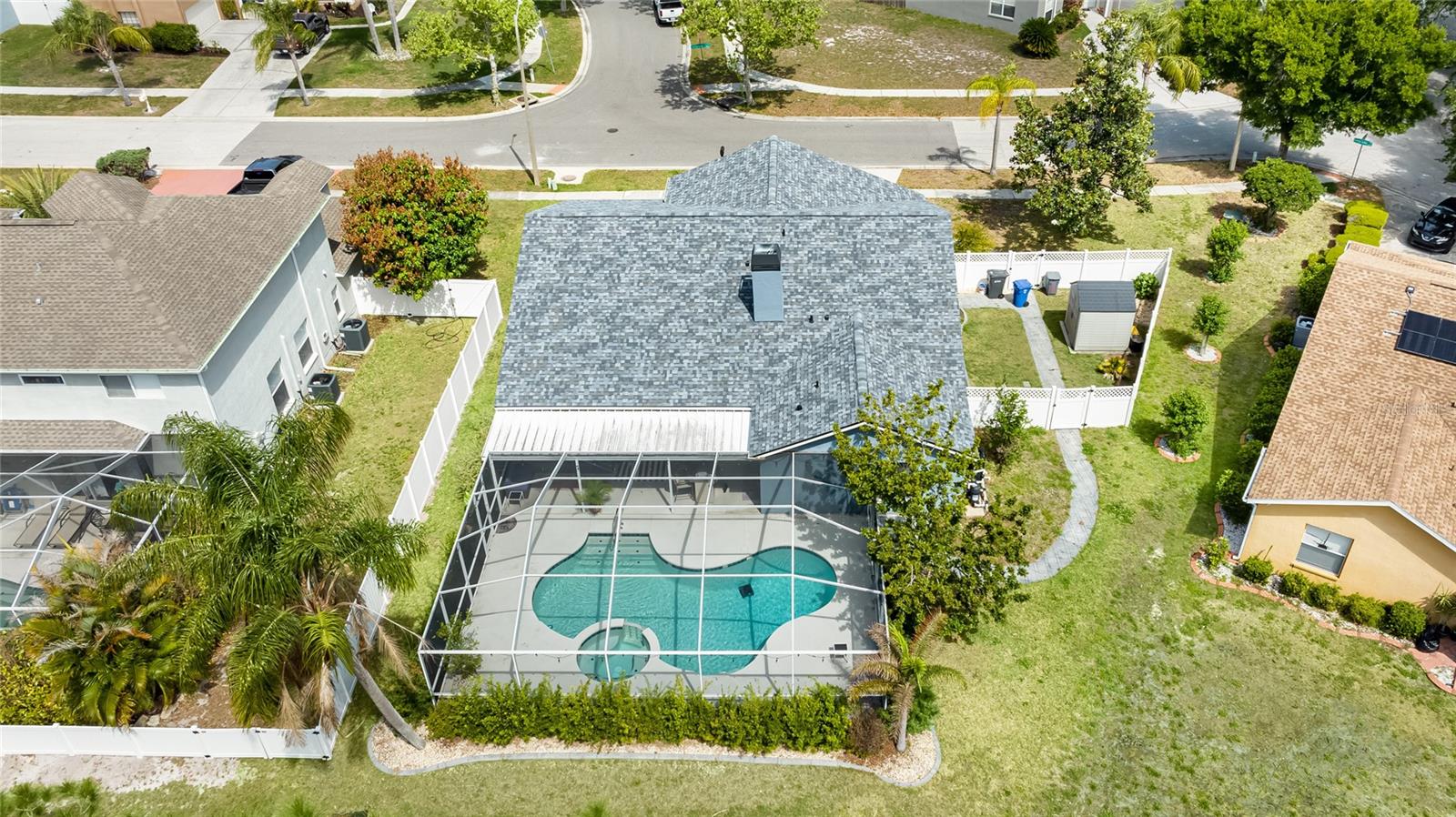 Listing photo id 34 for 10810 Sailbrooke Drive