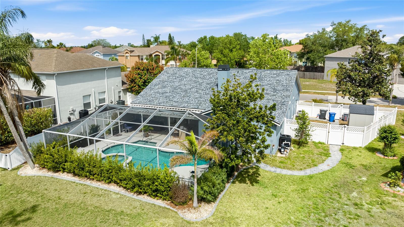 Listing photo id 35 for 10810 Sailbrooke Drive