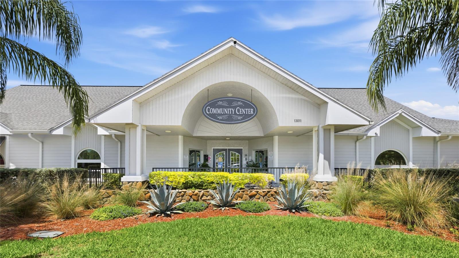 Listing photo id 38 for 10810 Sailbrooke Drive