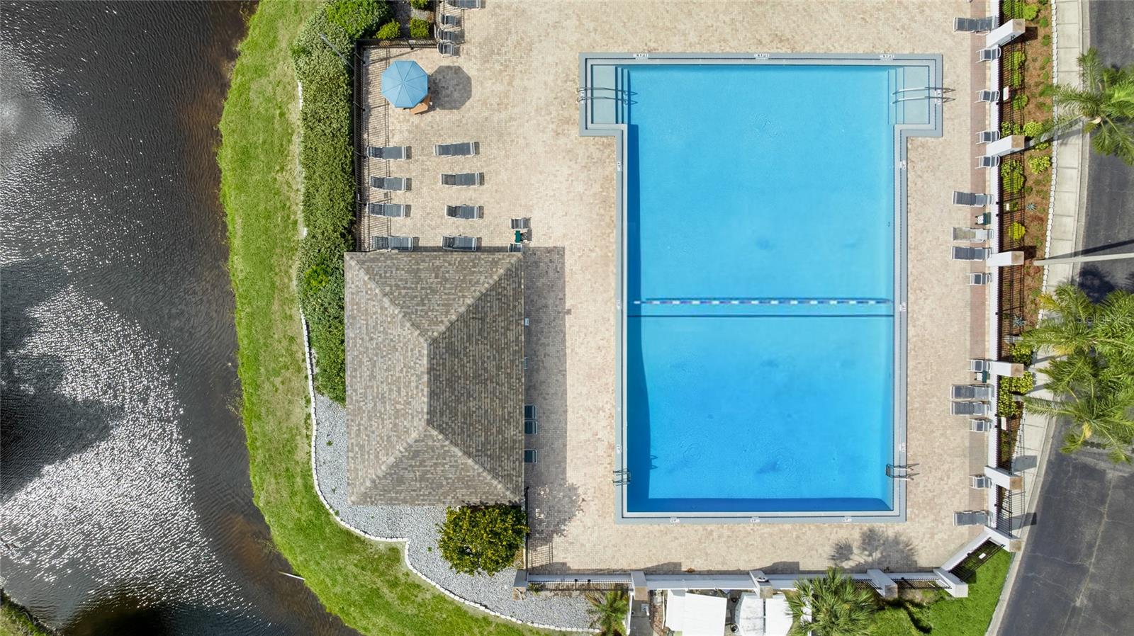 Listing photo id 42 for 10810 Sailbrooke Drive