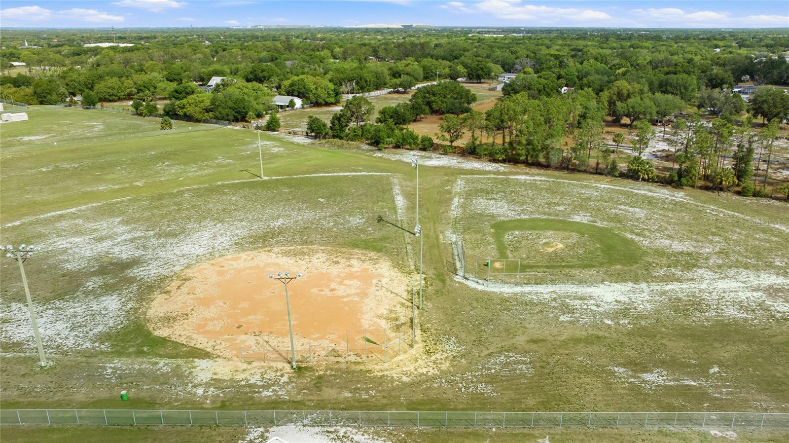 Listing photo id 49 for 10810 Sailbrooke Drive