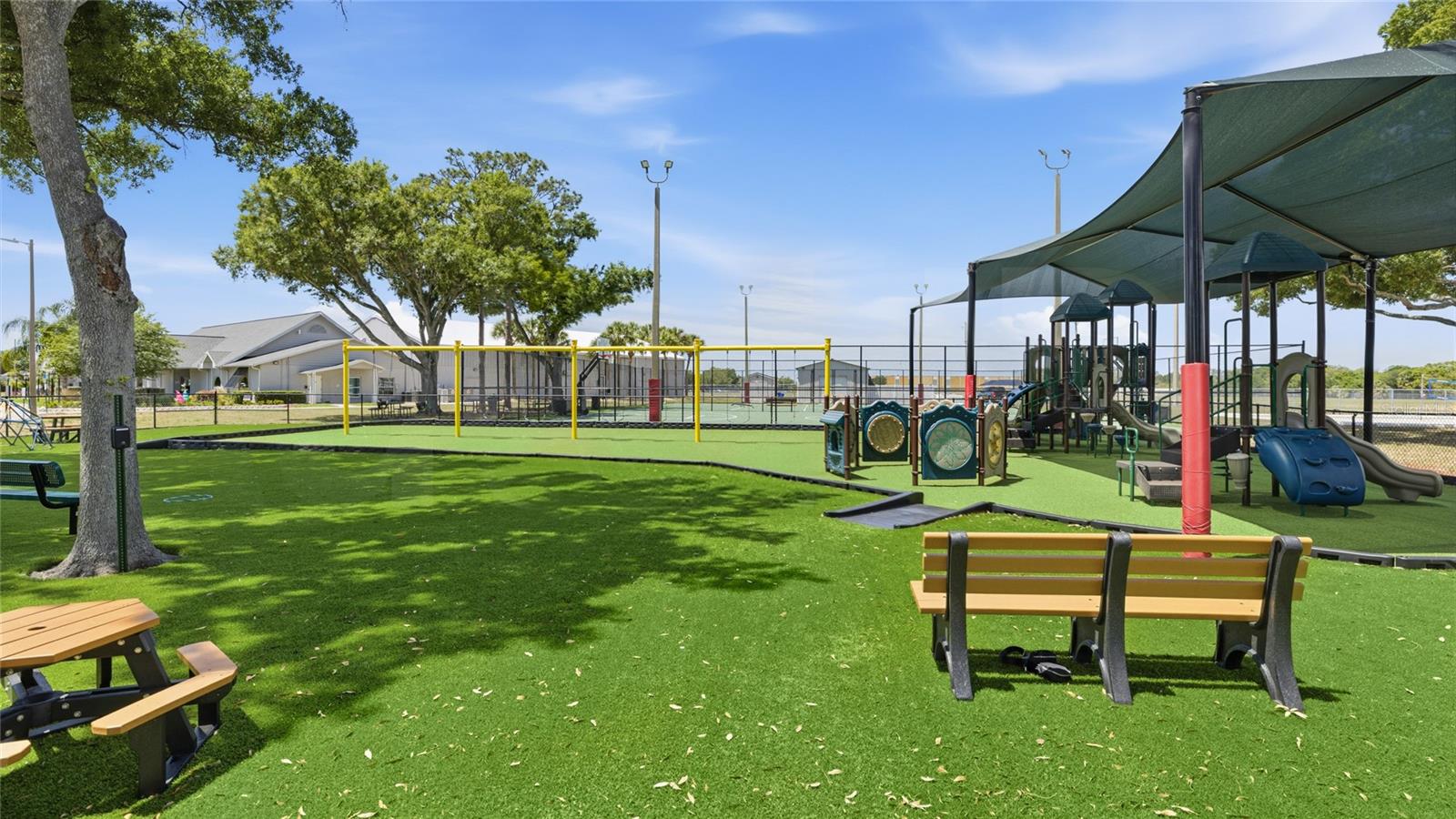 Listing photo id 59 for 10810 Sailbrooke Drive