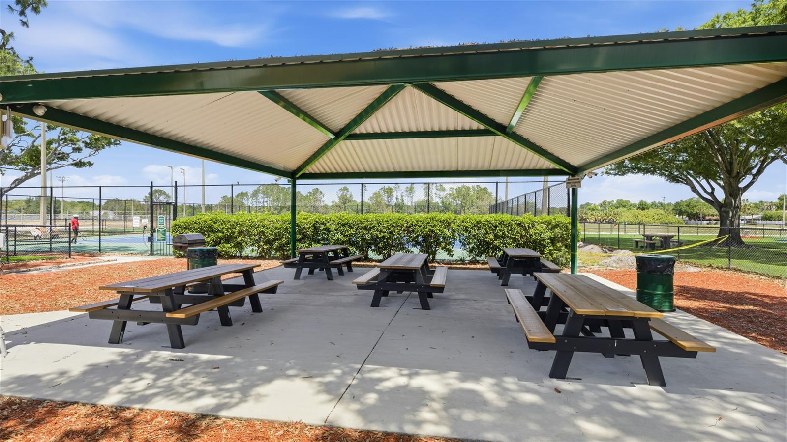 Listing photo id 60 for 10810 Sailbrooke Drive