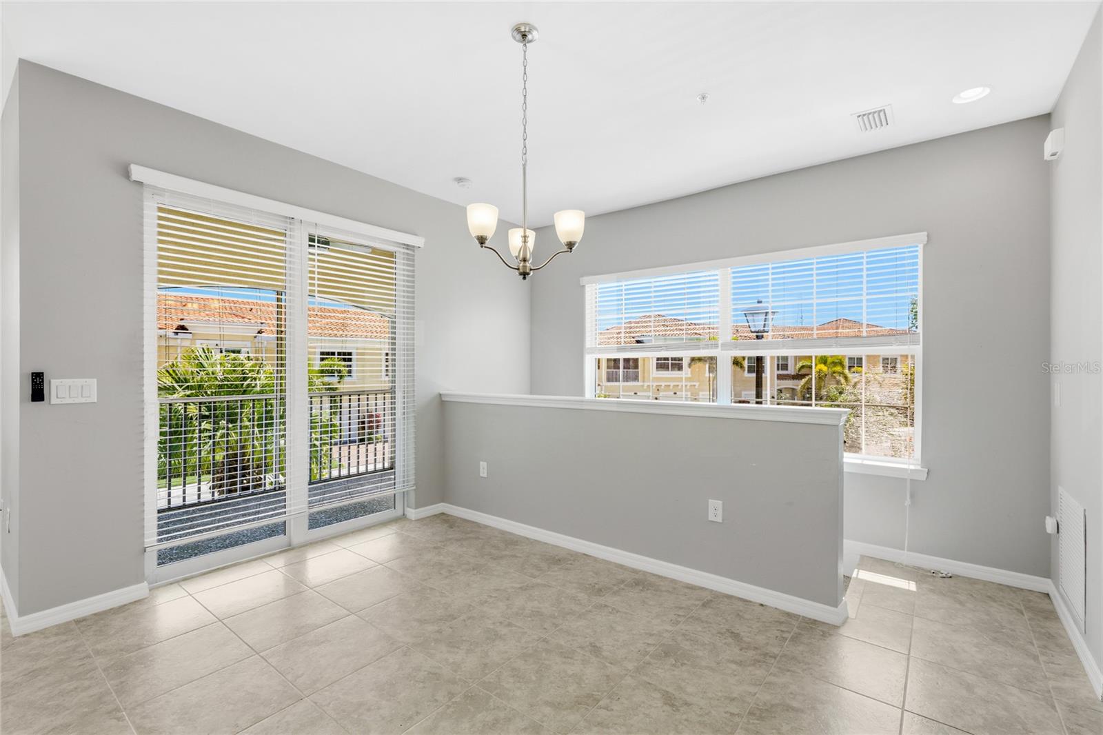 Image 10 of 35 For 4271 Expedition Way 103