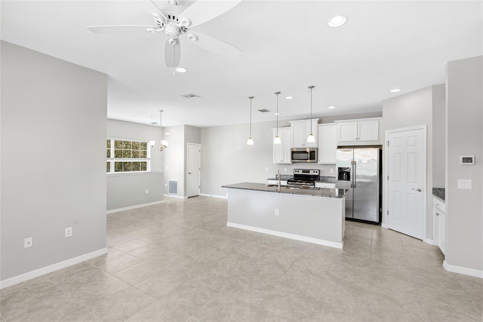 Image 9 of 35 For 4271 Expedition Way 103