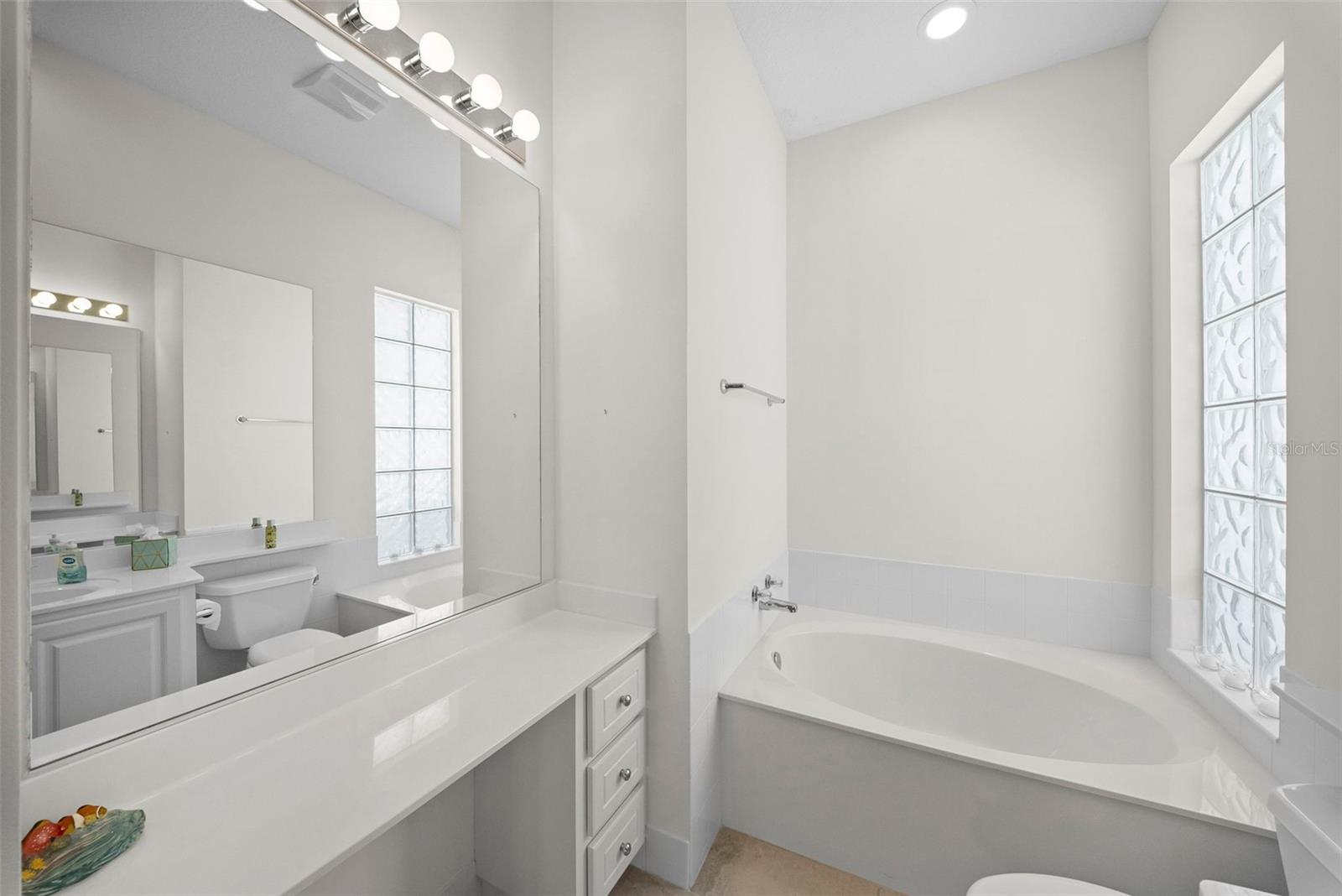 Image 16 of 69 For 7687 Uliva Way