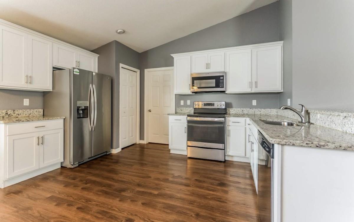 Image 8 of 14 For 1435 Piney Branch Circle