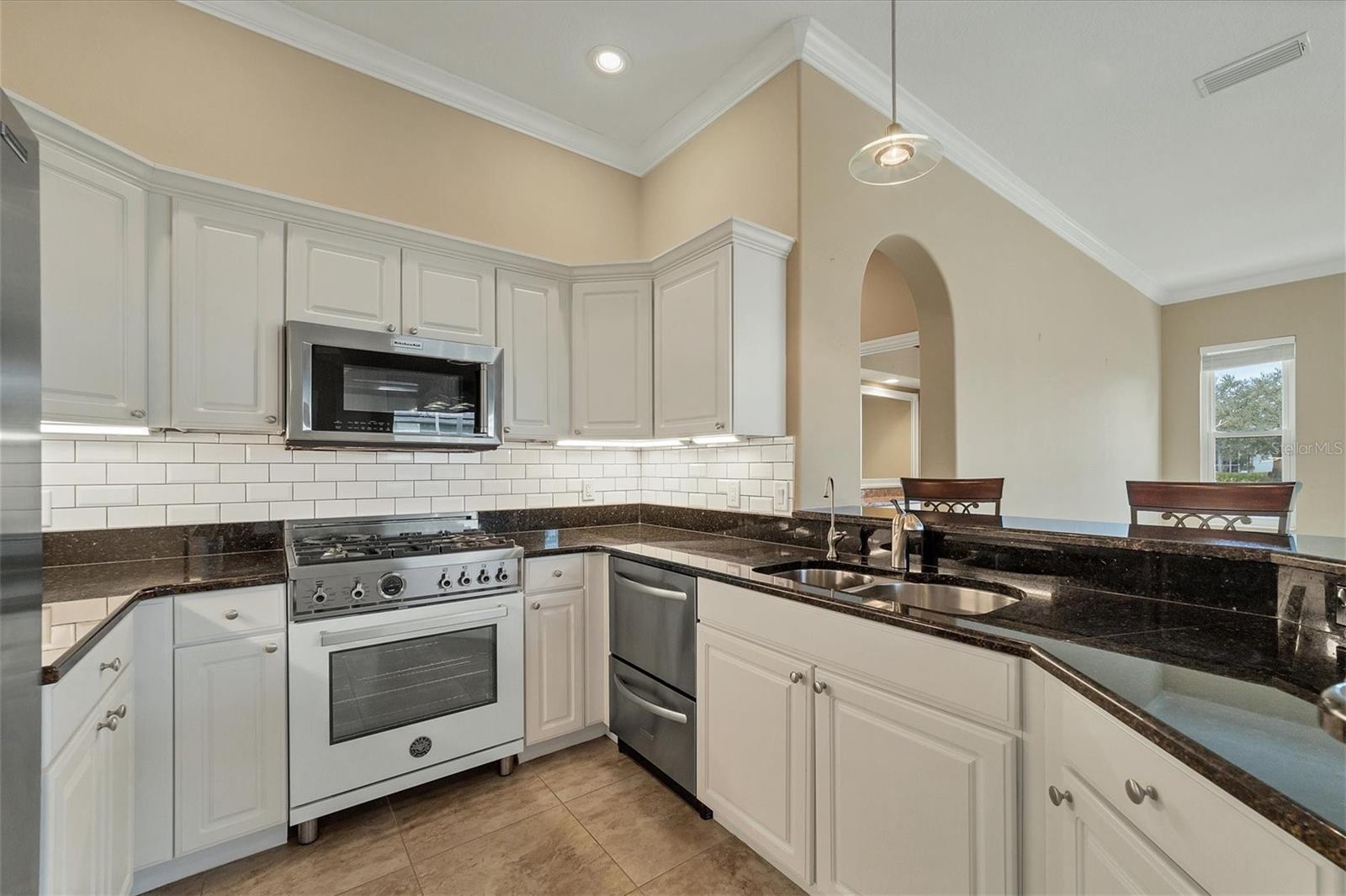 Image 12 of 48 For 11709 Clubhouse Drive