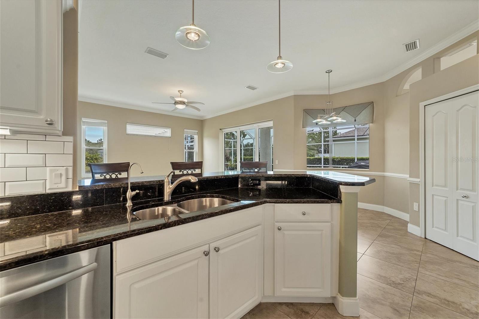 Image 13 of 48 For 11709 Clubhouse Drive