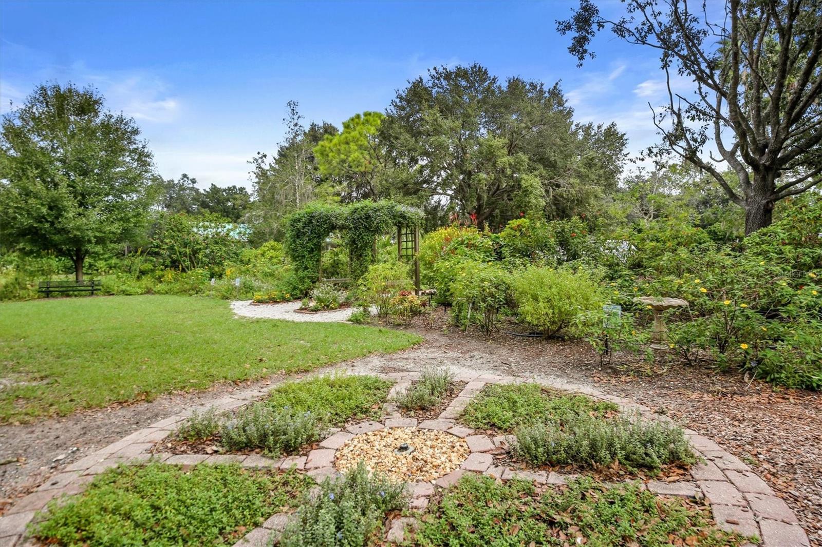 Image 38 of 48 For 11709 Clubhouse Drive