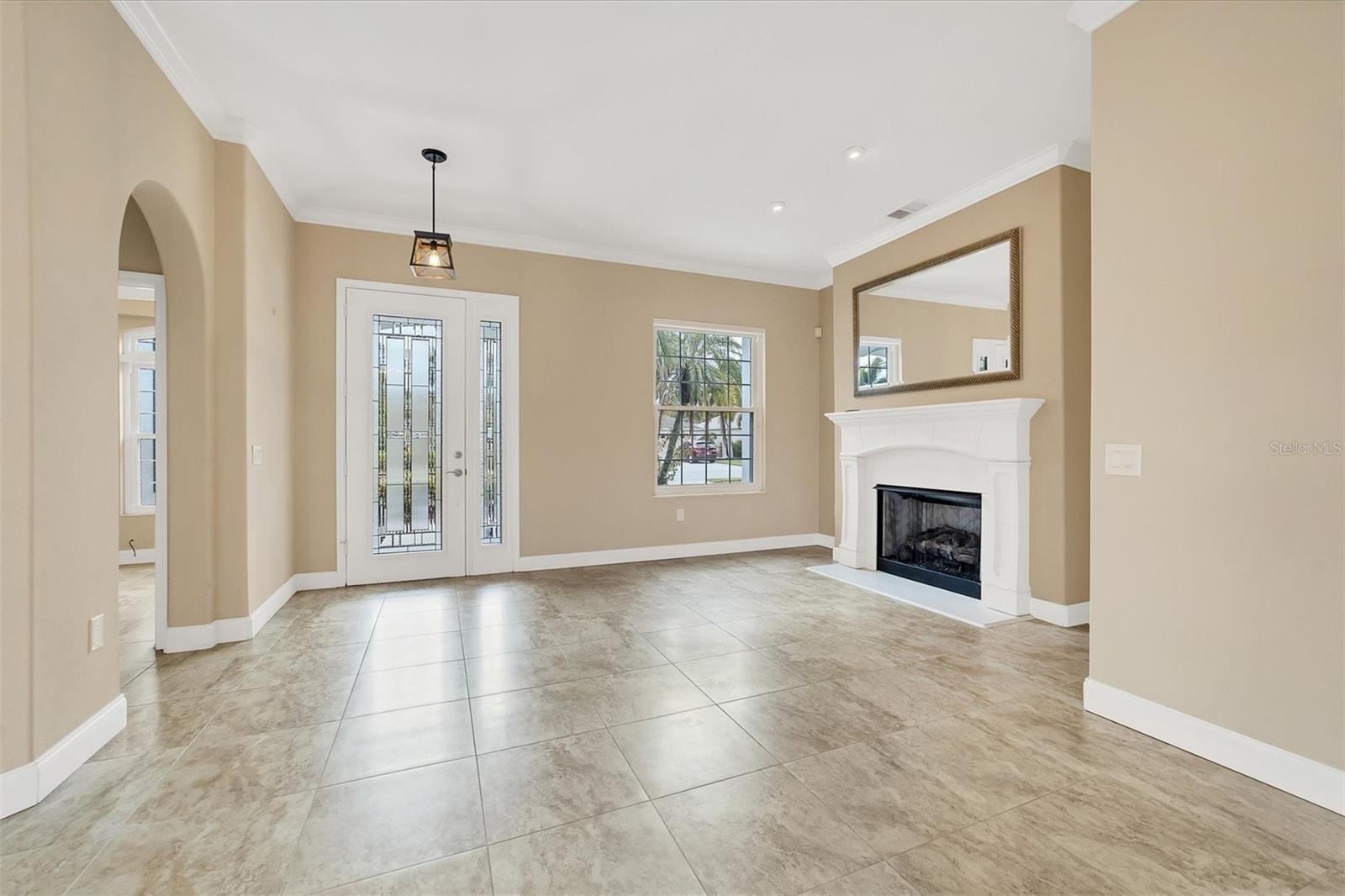 Image 8 of 48 For 11709 Clubhouse Drive